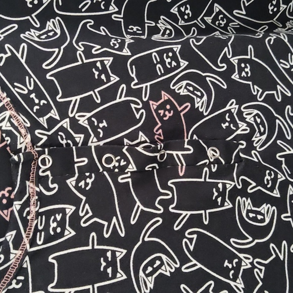 Cat lovers Nightshirt! 🐈‍⬛ - Picture 2 of 5